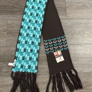 Roxy Girls scarf NWT